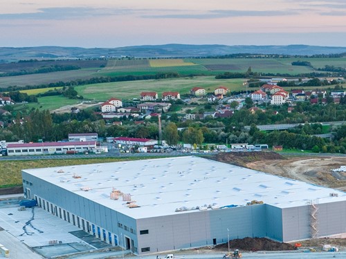 RÖHLIG SUUS Logistics otevírá první zahraniční sklad v České republice