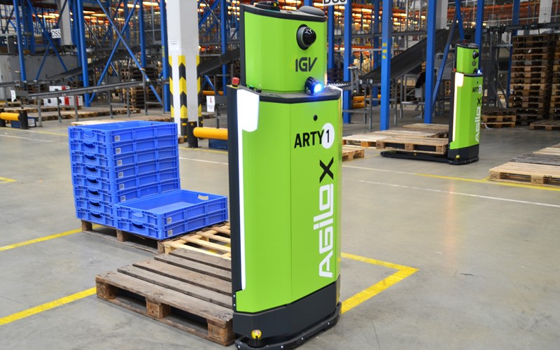 V logistickém centru Datartu v Jirnech implementovány autonomní vozíky Agilox od společnosti 4IGV 