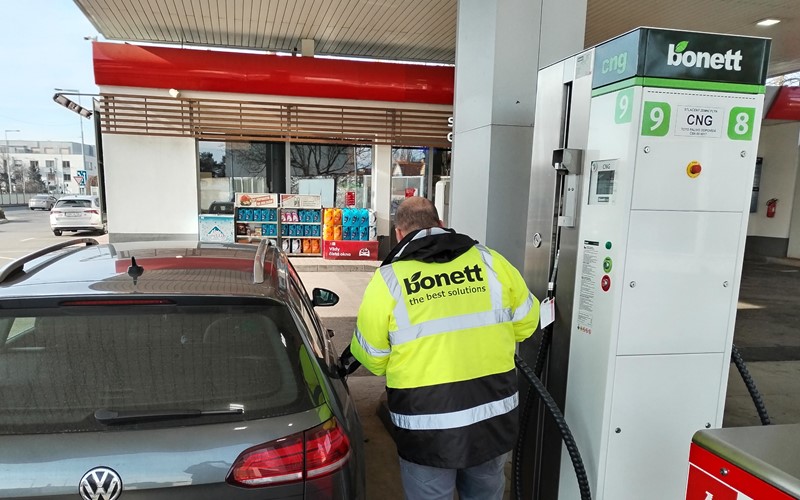 Desátá CNG stanice Bonett v Praze spustila provoz