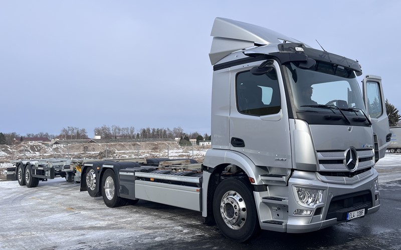 VCHD Cargo testovala elektrické nákladní vozidlo eActros