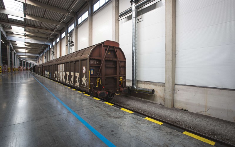 Hala, do které může zajet vlak. P3 Logistic Parks v příštím roce v Lovosicích pronajme 40 tisíc m2 velkou halu